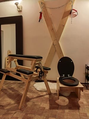 BDSM inzerát