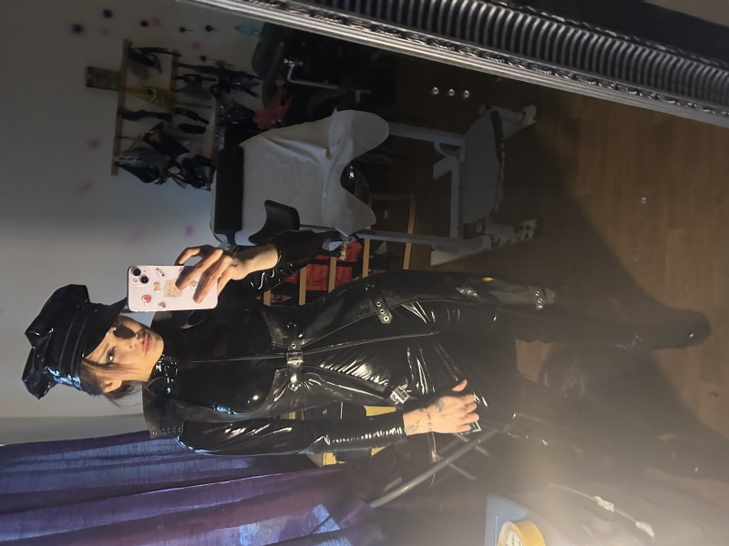 BDSM inzerát