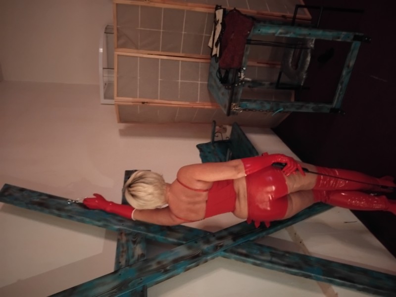 BDSM inzerát