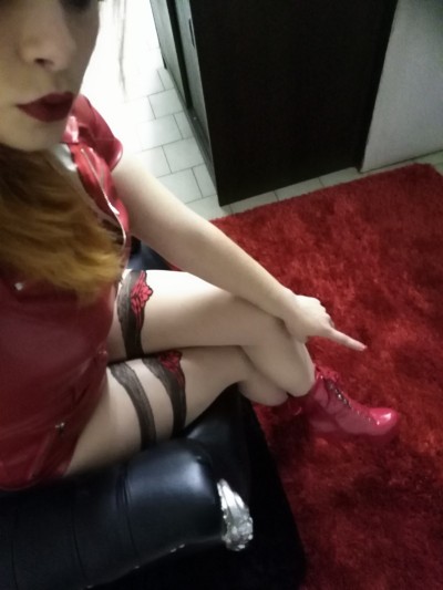 MADAM NATALEE 54 