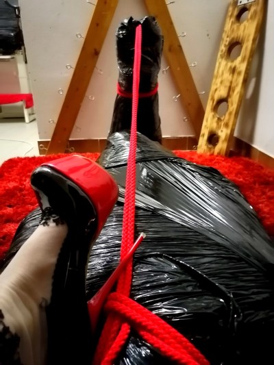 MADAM NATALEE 38 
