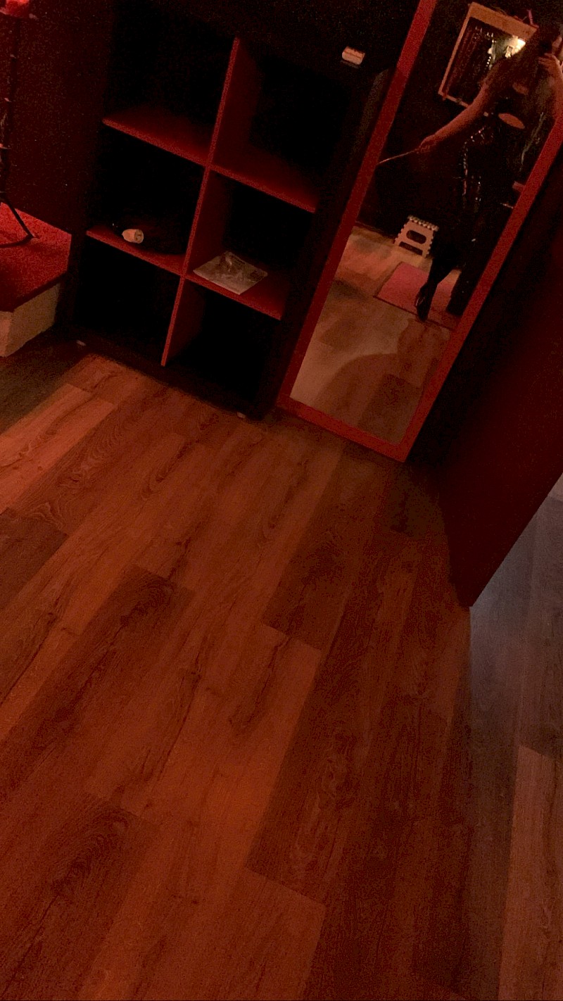 BDSM inzerát