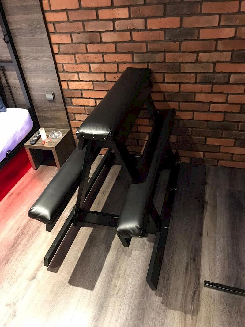 BDSM inzerát
