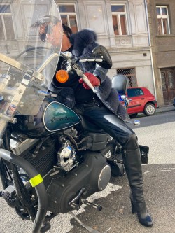 BDSM inzerát