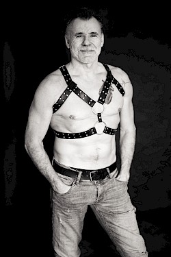 BDSM inzerát