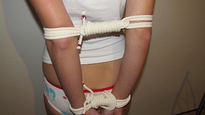 BDSM - Svázání loktů 