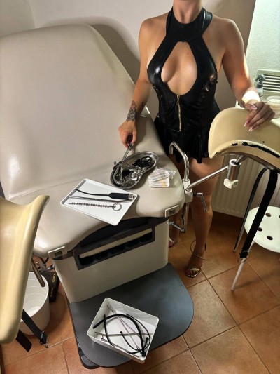 Mistress Angelika 13 